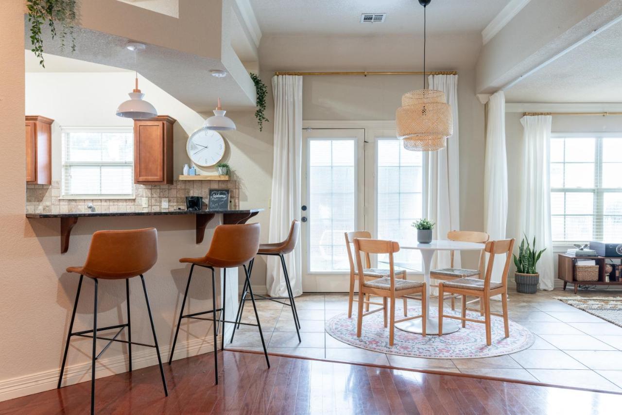 Cottage Getaway - Quiet Cottage Charm Near U Of A 费耶特维尔 外观 照片