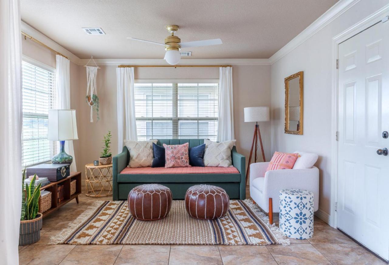 Cottage Getaway - Quiet Cottage Charm Near U Of A 费耶特维尔 外观 照片